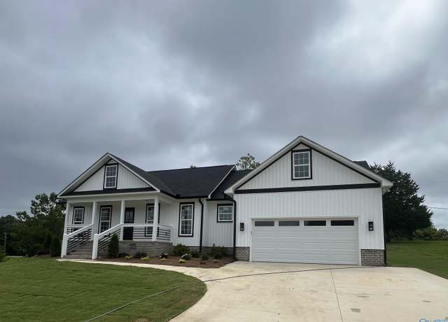 Property at 2385 Cedar Ridge Cir, Hokes Bluff, AL 35903, 3 beds, 2 baths