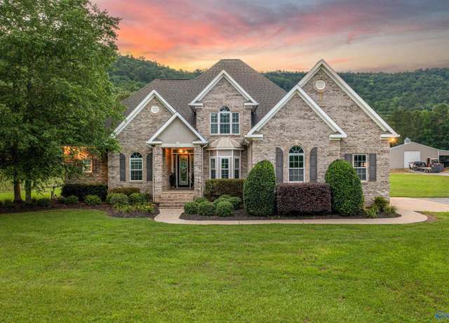 Property at 7805 Owls Hollow Rd, Gadsden, AL 35901, 4 beds, 2.5 baths