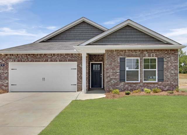 Property at 10 Moon Dr, Scottsboro, AL 35769, 5 beds, 3 baths