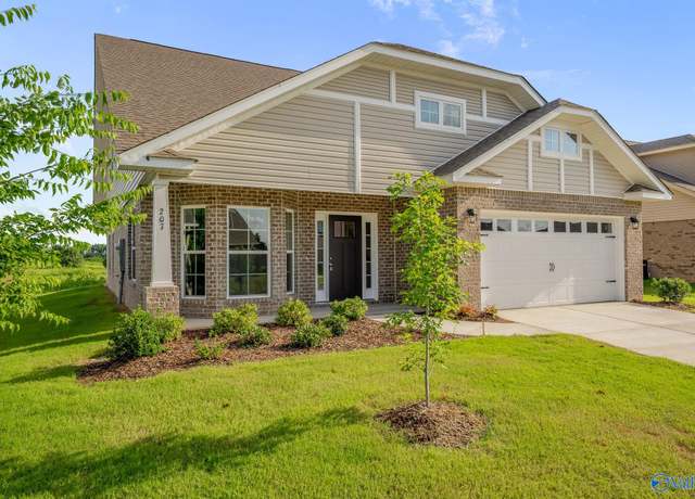 Property at 207 Taunton St SW, Huntsville, AL 35824, 5 beds, 3 baths