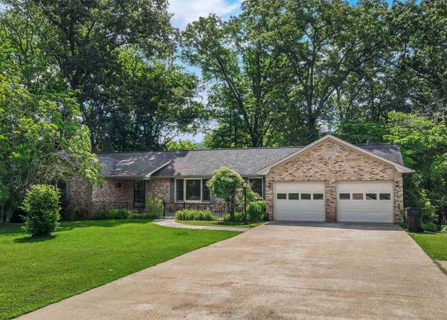 Property at 3019 NW Alabama Ave, Fort Payne, AL 35967, 4 beds, 3 baths