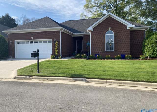 Property at 936 Tracey Ln SW, Decatur, AL 35601, 3 beds, 2 baths