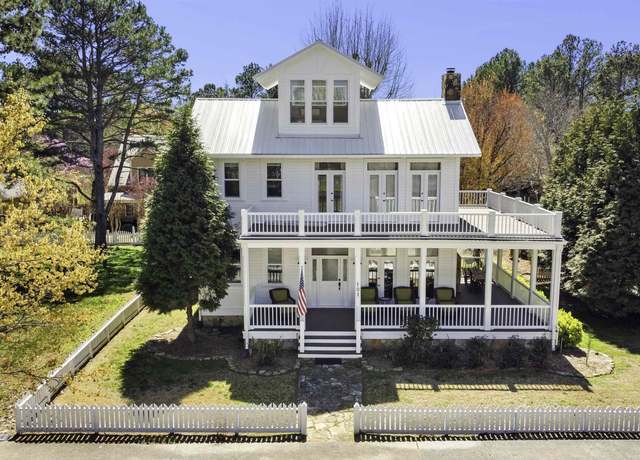 Property at 101 Maple St, Pisgah, AL 35765, 2 beds, 2.5 baths