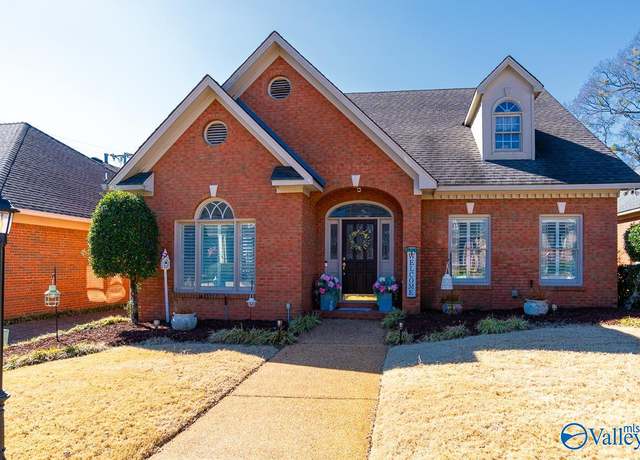 Property at 1707 SE Magnolia Ct, Decatur, AL 35601, 3 beds, 2.5 baths