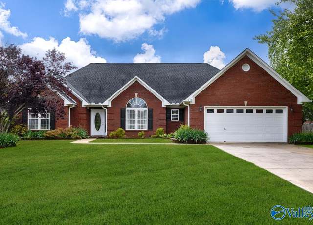 Property at 113 Smokey Quartz Dr, Madison, AL 35757, 3 beds, 2 baths