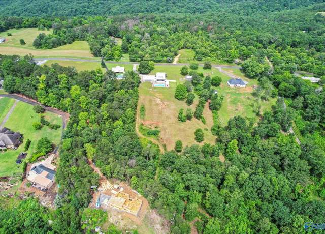 Property at 3 Columbus City Rd, Scottsboro, AL 35747
