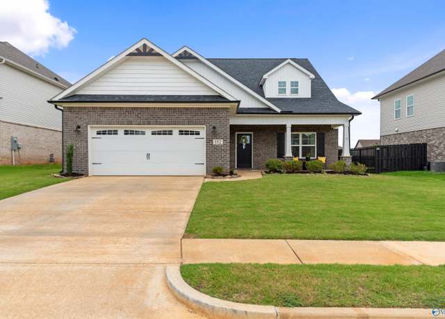 Property at 152 Brier Valley Dr, Meridianville, AL 35759, 4 beds, 3 baths