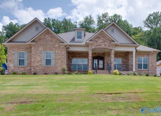 Property at 8068 Goose Ridge Dr, Owens Cross Roads, AL 35763, 4 beds, 4.5 baths