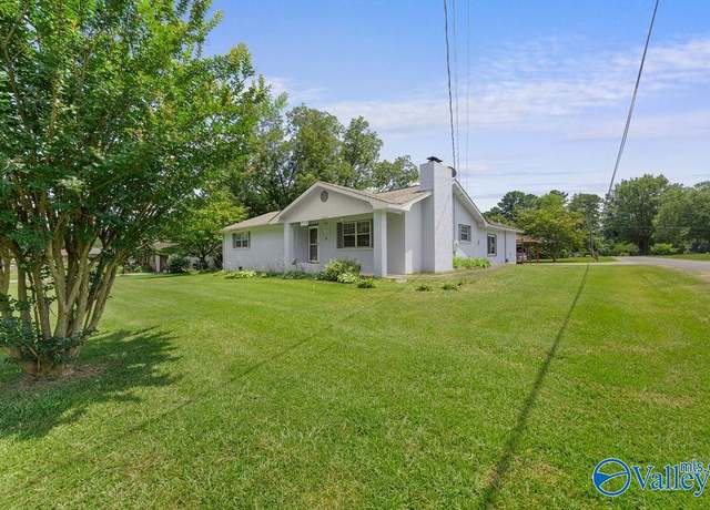 Property at 2513 Barnes Dr, Hokes Bluff, AL 35903, 3 beds, 2 baths