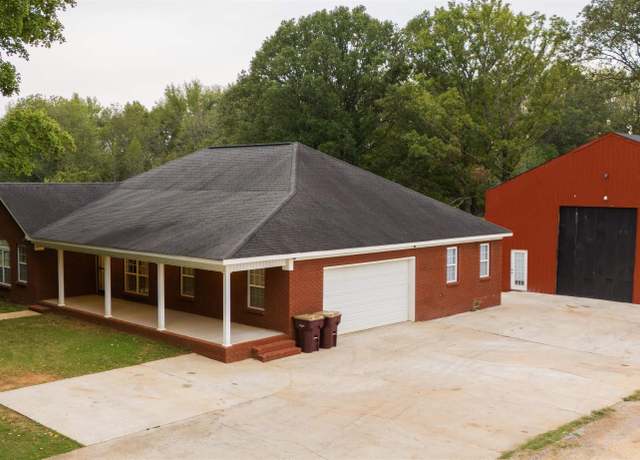 Property at 22195 Hays Mill Rd, Elkmont, AL 35620, 3 beds, 2 baths