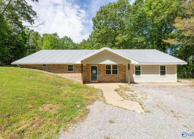 Property at 308 Redwood Ave, Hamilton, AL 35570, 3 beds, 2 baths