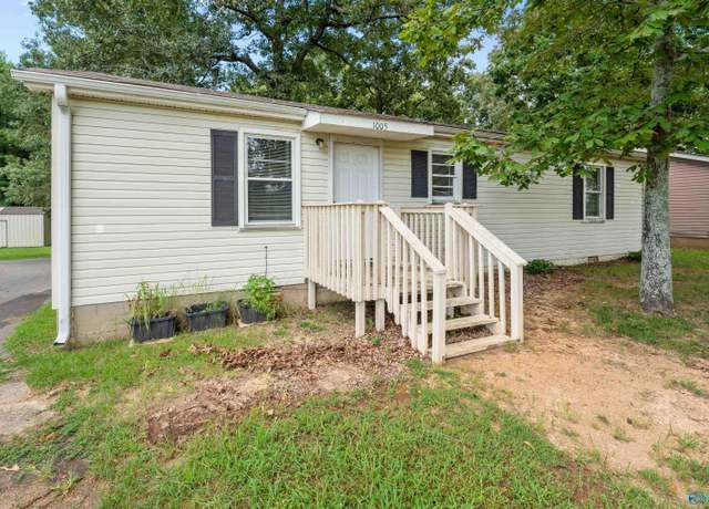 Property at 1005 Mckee Rd, Toney, AL 35773, 3 beds, 2 baths