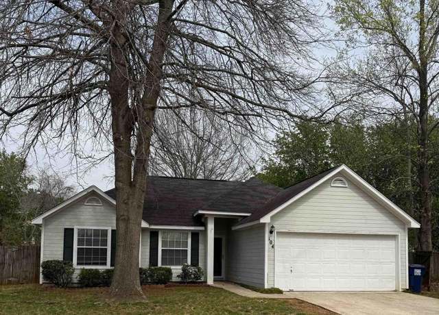 Property at 104 Vistawood Ct, Madison, AL 35758, 3 beds, 2 baths
