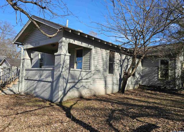 Property at 210 Davis St, Decatur, AL 35601, 3 beds, 3 baths