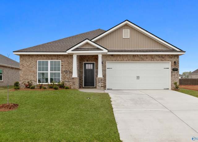 Property at 297 Keller Dr, Hazel Green, AL 35750, 4 beds, 2 baths