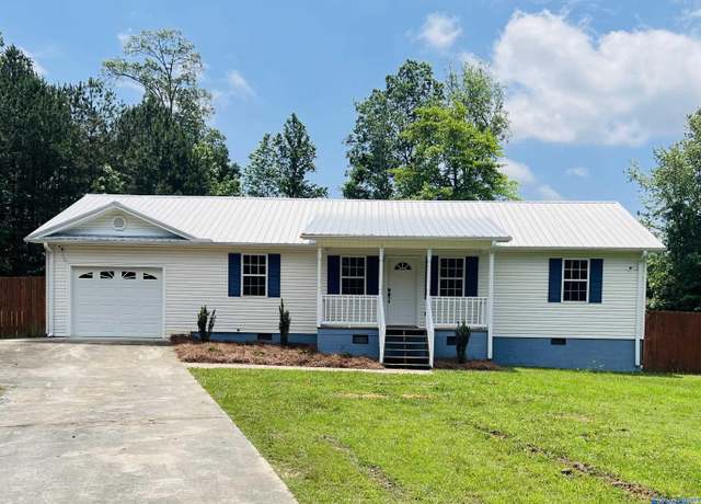 Property at 214 Cottonwood Cir, Boaz, AL 35957, 3 beds, 2 baths