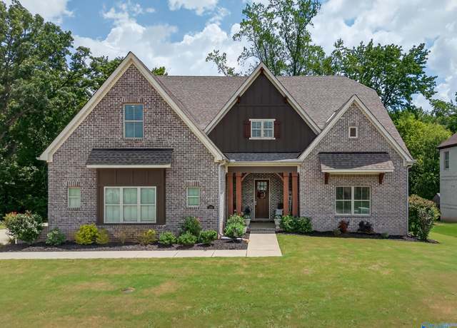 Property at 138 Creekmound Dr, Huntsville, AL 35806, 6 beds, 4 baths
