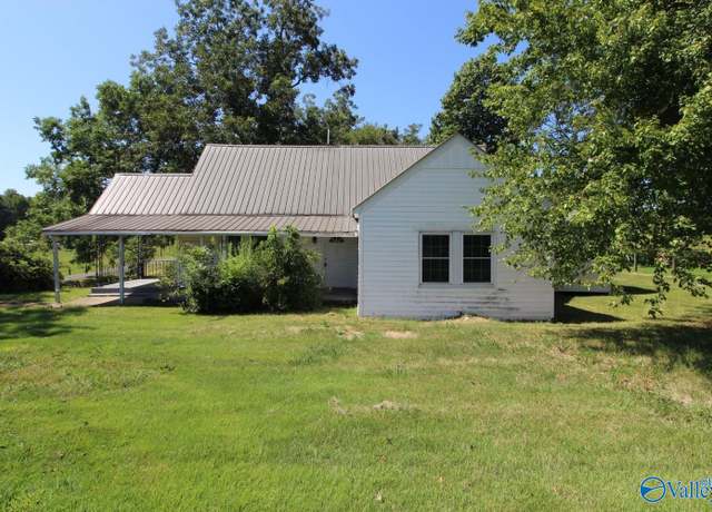 Property at 4077 Union Grove Rd, Union Grove, AL 35175, 4 beds, 1.5 baths
