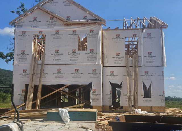Property at 180 Story Ray Dr, New Market, AL 35761, 4 beds, 2.5 baths