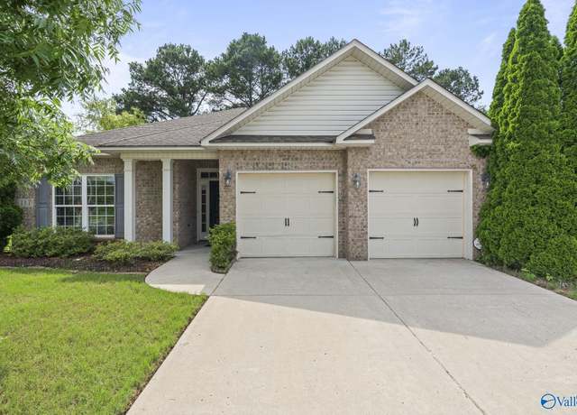 Property at 117 Somerset Park Dr NE, Huntsville, AL 35811, 3 beds, 2 baths
