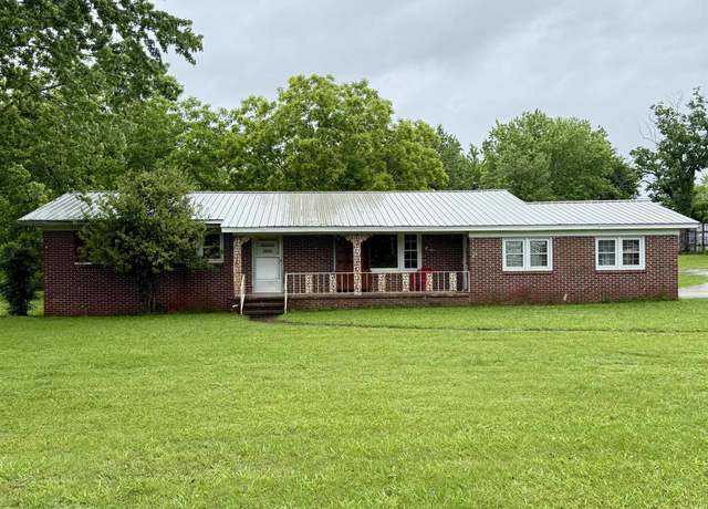 Property at 168 Willingham St, Rainsville, AL 35986, 3 beds, 1.5 baths