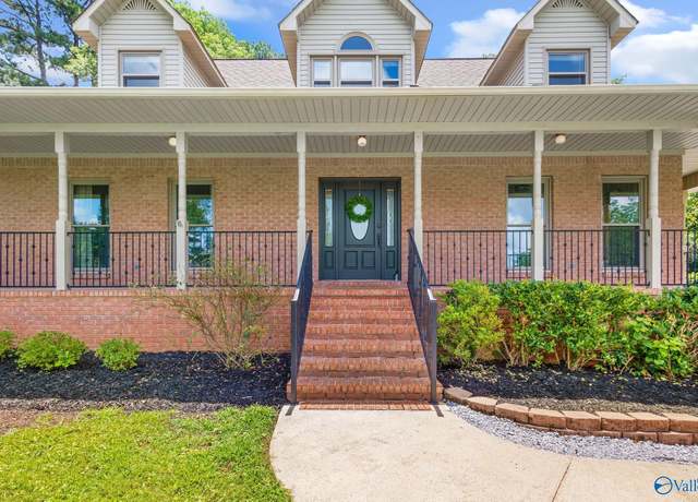 Property at 1455 E Upper River Rd, Decatur, AL 35603, 5 beds, 4 baths