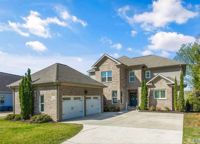 Property at 2807 Talon Cir, Huntsville, AL 35811, 5 beds, 3.5 baths