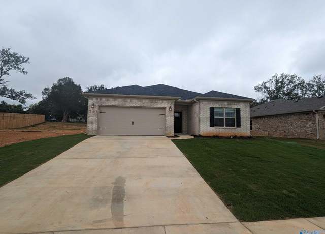 Property at 134 Stratman Dr, New Hope, AL 35760, 3 beds, 2 baths