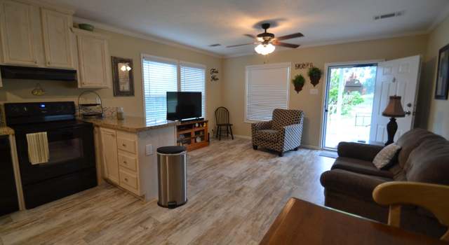 Photo of 135 Plum Dr, Boaz, AL 35957