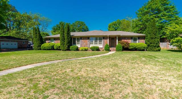 Photo of 2211 Fleetwood Dr SE, Decatur, AL 35601