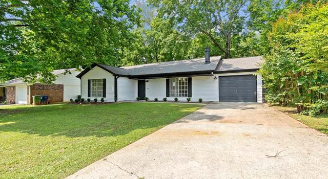 Photo of 1009 Club View Dr NW, Huntsville, AL 35816