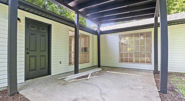 Photo of 1009 Club View Dr NW, Huntsville, AL 35816