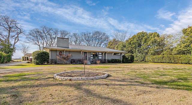 Photo of 6615 Mooresville Rd, Tanner, AL 35671
