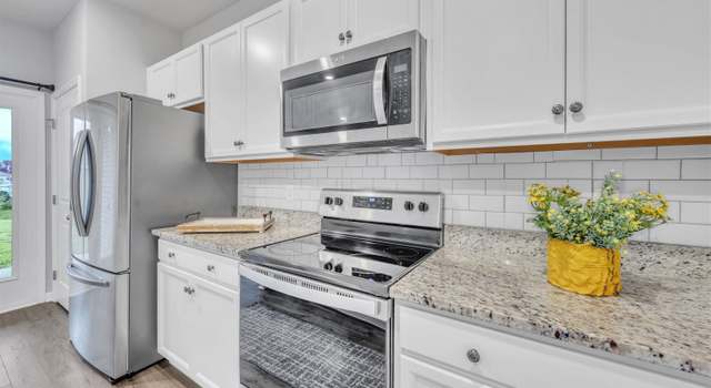Photo of 140 Branton Ct, New Market, AL 35761
