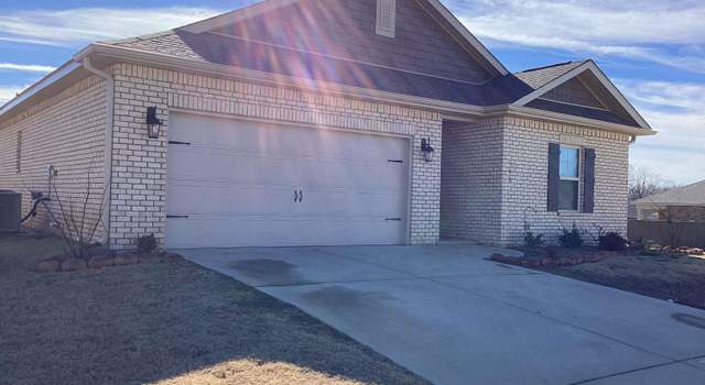 Photo of 140 Branton Ct, New Market, AL 35761