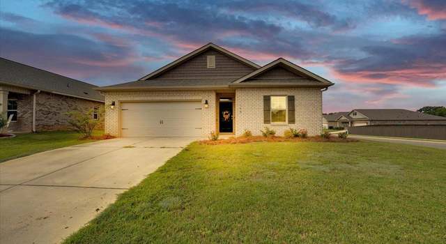 Photo of 140 Branton Ct, New Market, AL 35761