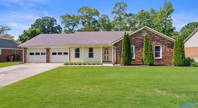 Photo of 2302 Auburn Dr, Decatur, AL 35603