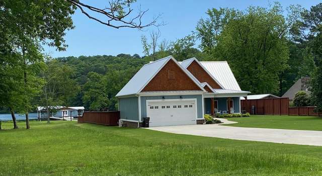 Photo of 233 Lake Blvd, Scottsboro, AL 35769