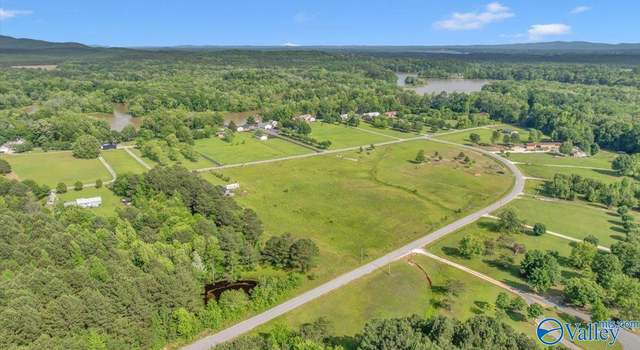 Photo of 810 County Road 567, Gaylesville, AL 35973