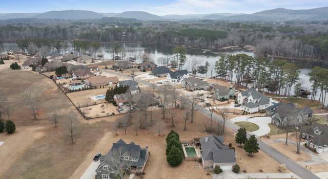 Photo of 57 Peninsula Dr, Scottsboro, AL 35769