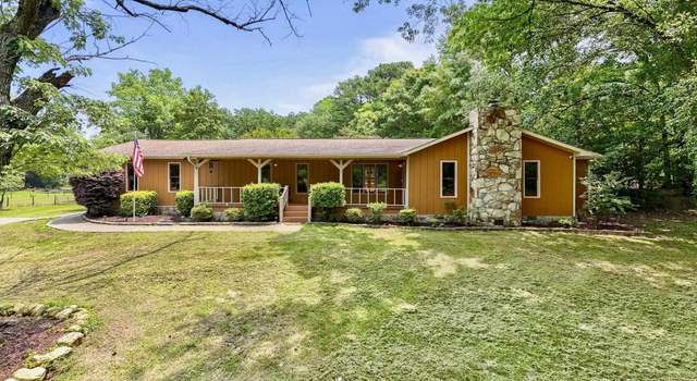 Photo of 913 Old Big Cove Rd SE, Owens Cross Roads, AL 35763
