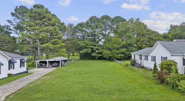 Photo of 325 Hine St S, Athens, AL 35611