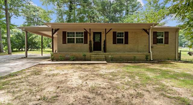 Photo of 409 Harris St NW, Hartselle, AL 35640