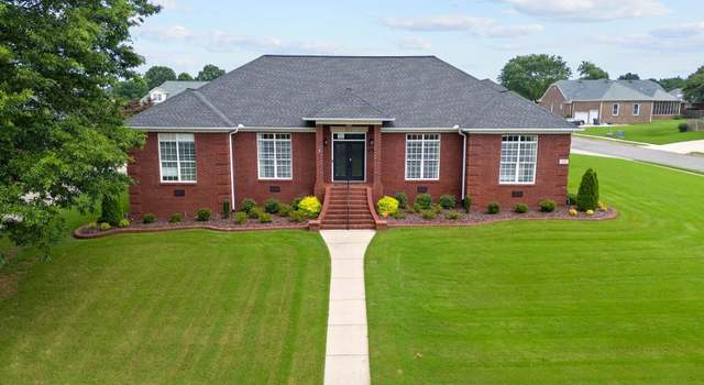 Photo of 111 Thomas Woods Ct, Huntsville, AL 35806
