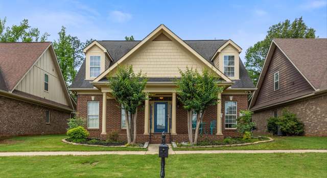 Photo of 8 Cypress Point Dr, Huntsville, AL 35824