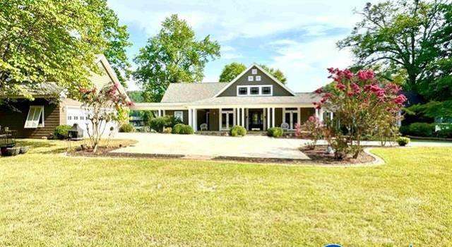 Photo of 442 Longshore Dr, Florence, AL 35634