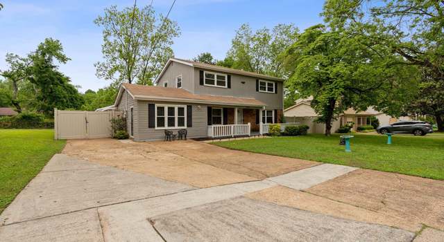 Photo of 3804 NW Jamestown Dr, Huntsville, AL 35810