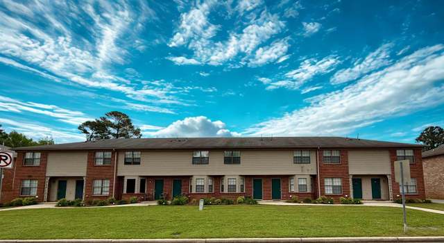 Photo of 2411 Gaslight Pl SW, Decatur, AL 35603