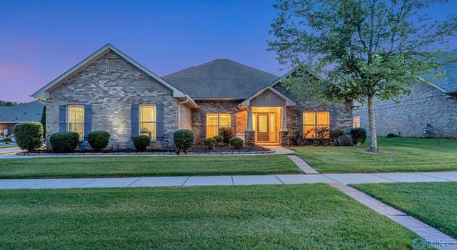 Photo of 7913 Gabriela Dr NW, Huntsville, AL 35806