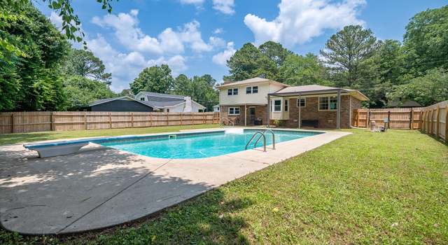 Photo of 11312 Woodcrest Dr, Huntsville, AL 35802